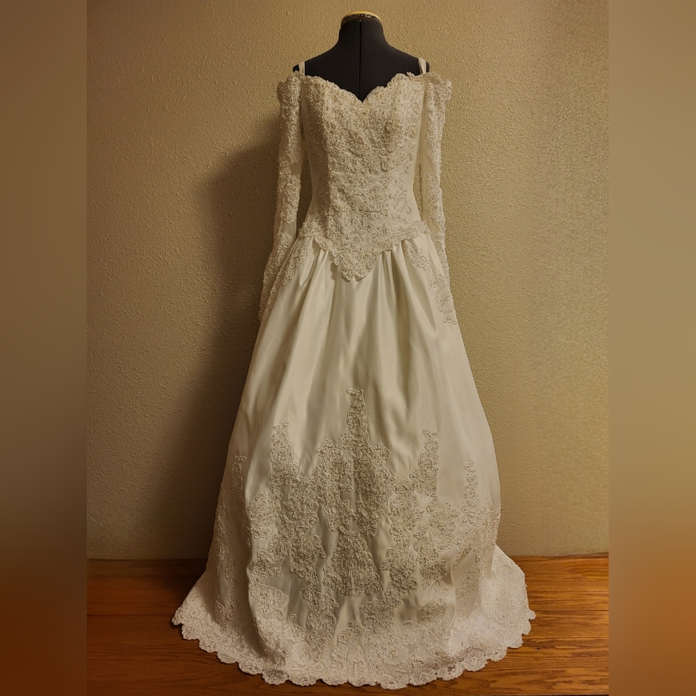 Moonlight White Wedding Dress With Train Size 10